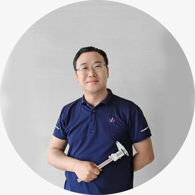 quality control specialist in UHMWPE and plastic parts